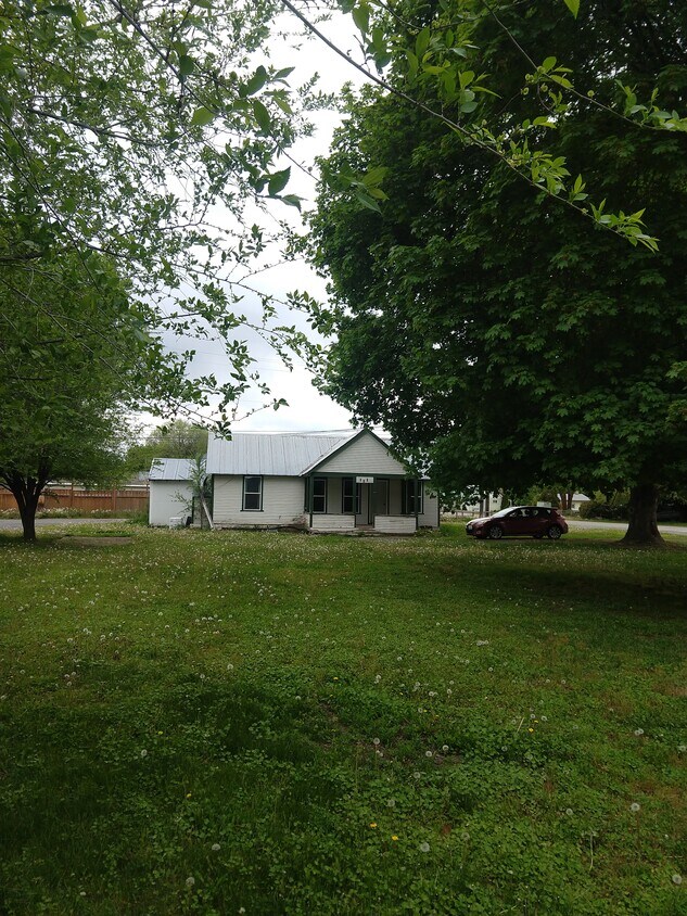 910 Meyers St, Kettle Falls, WA 99141 House Rental in Kettle Falls