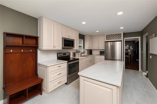 Building Photo - 4107 Hudson Way