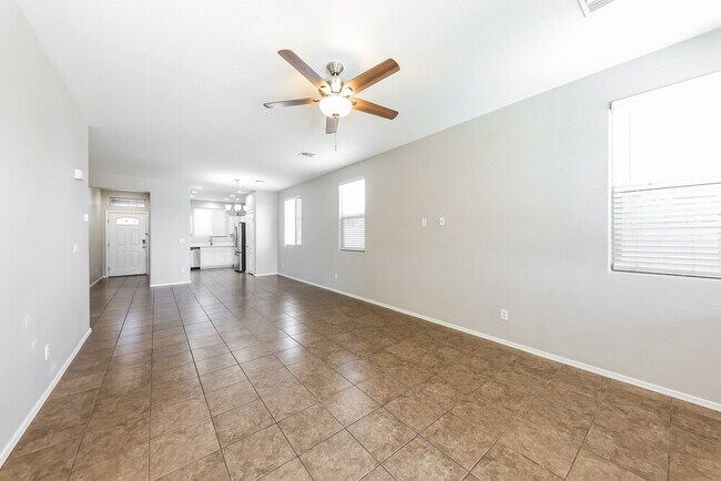 Building Photo - 819 S 176th Ln