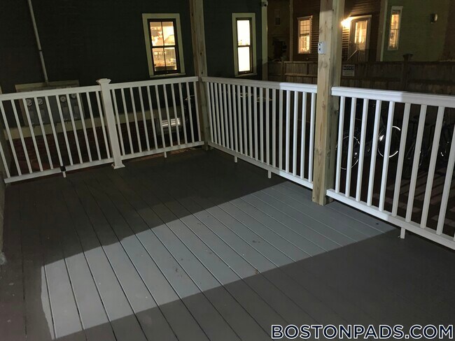 Foto del edificio - 122 Columbia St