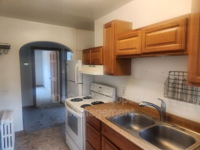 Foto del edificio - 732 Idlewood Ave