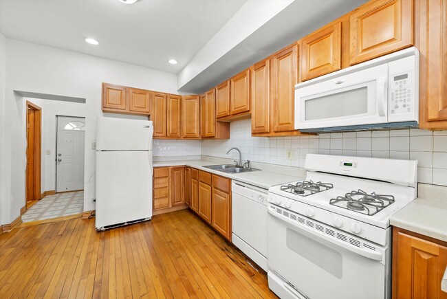 Foto del edificio - 1202 W Huron St
