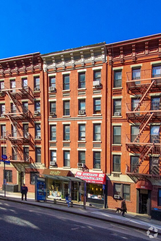 Building Photo - 1667 York Avenue