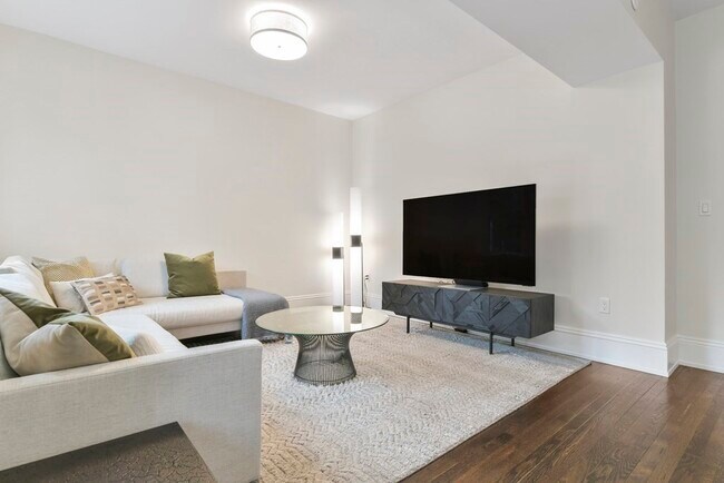 Foto del edificio - 70 Marshal St