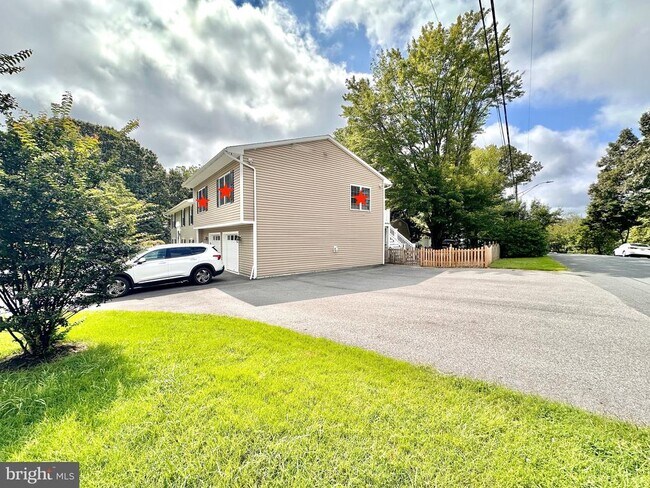 Foto del edificio - 1217 Somerset Rd