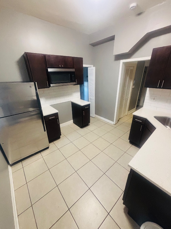 Foto del edificio - 7152 S Emerald Ave