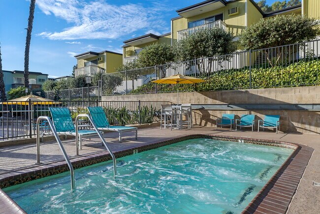 Foto del edificio - Summit Park Village