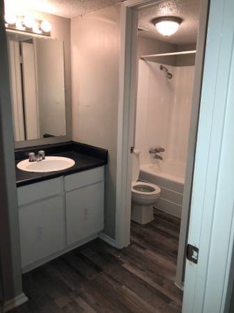 Separate Bathroom - El Dorado Apartments