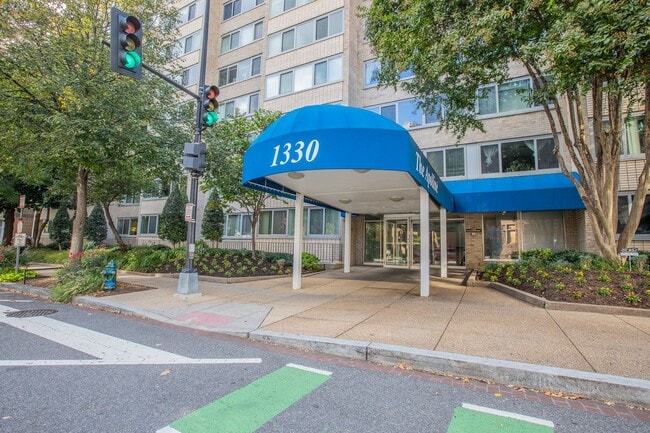 Foto del edificio - Lovely Studio Condo Unit in Dupont Circle!