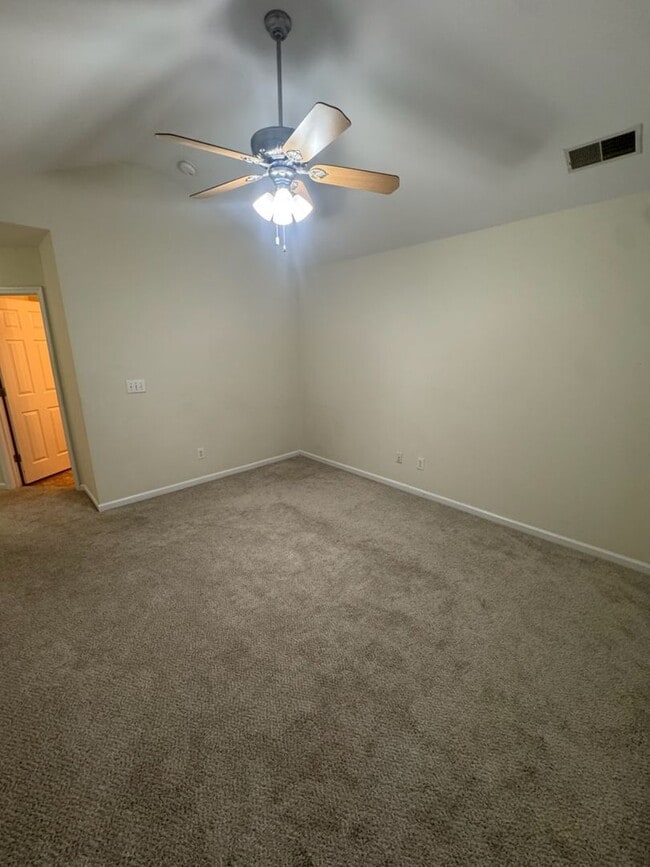 Foto del edificio - 3BR Townhome • In-Unit W/D • Trash Included in Fort Mill