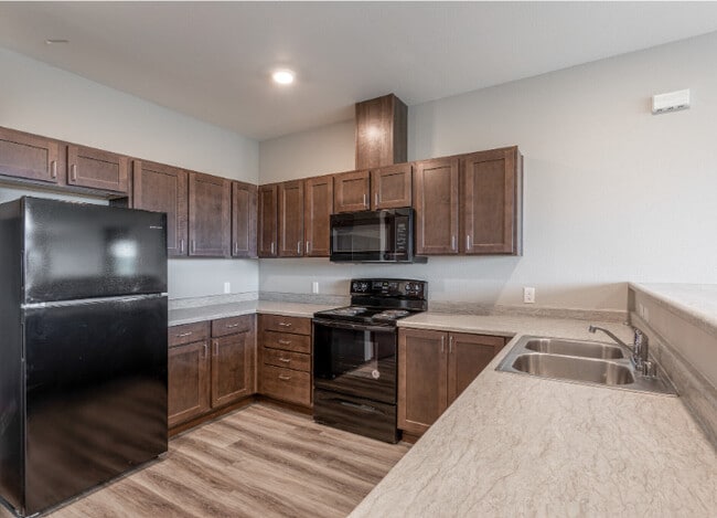 Building Photo - Carnahan Glenn Apartments