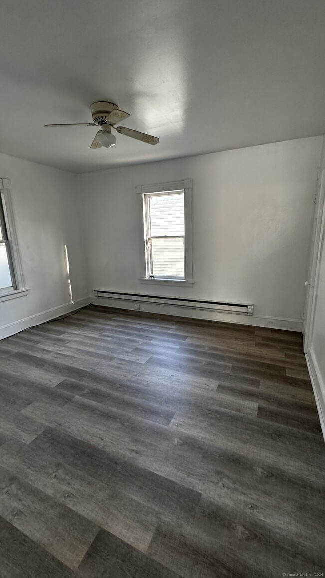 Foto del edificio - 178 Brentwood Ave