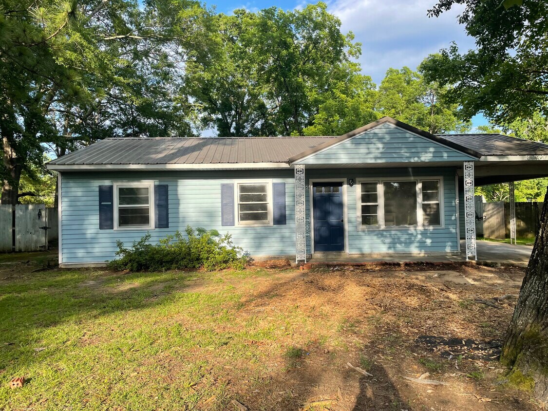 Primary Photo - 124 Poplar St