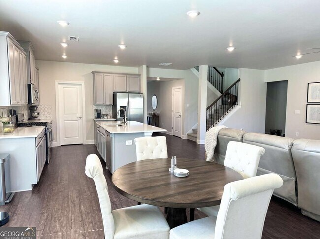 Building Photo - 3075 Summerpoint Crossing