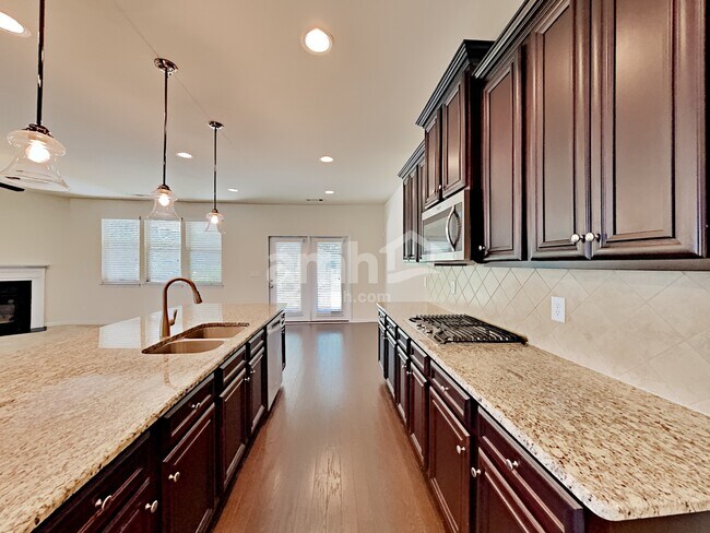 Foto del edificio - 93 Victoria Heights Ln