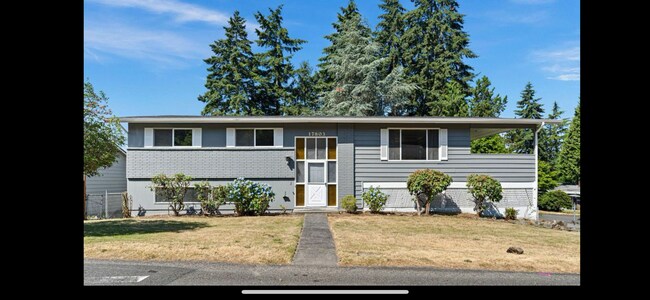 Foto del edificio - 17803 98th Ave S