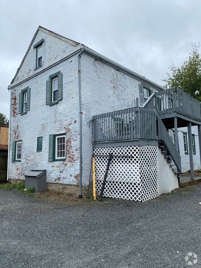 Building Photo - 10 W Apple Ave