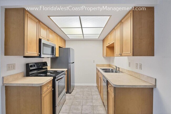 Building Photo - 1 BEDROOM CONDO! SUPER LOCATION TO SIESTA ...