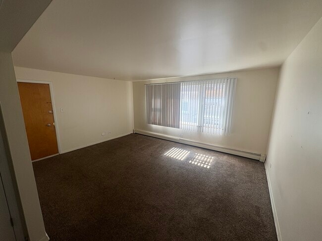 Foto del edificio - 12747 Hoyne Ave