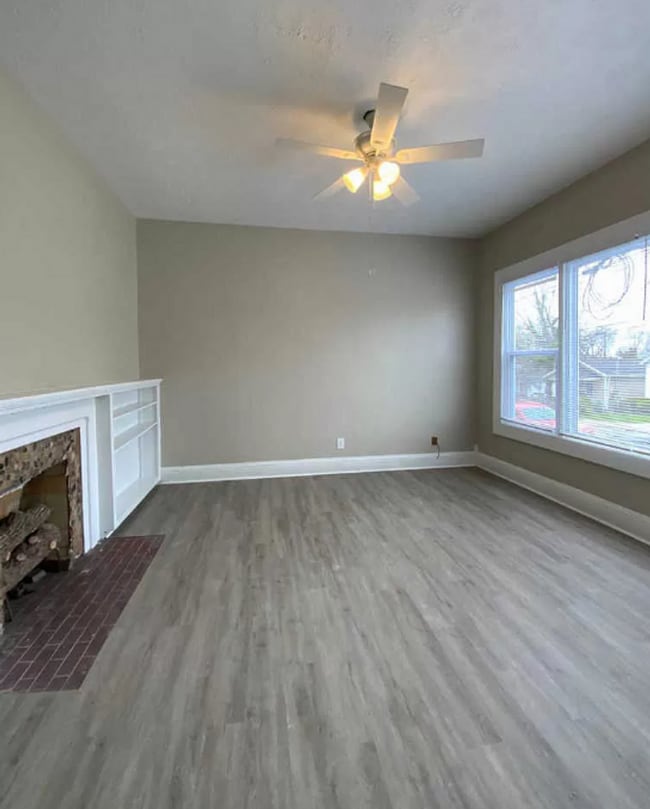 Foto del edificio - Modern Comfort: Charming 4-Bed, 2bath with...