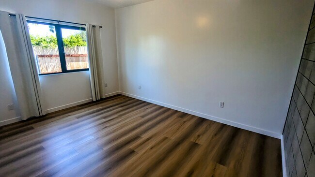 Building Photo - 252 Rancho Santa Fe Rd
