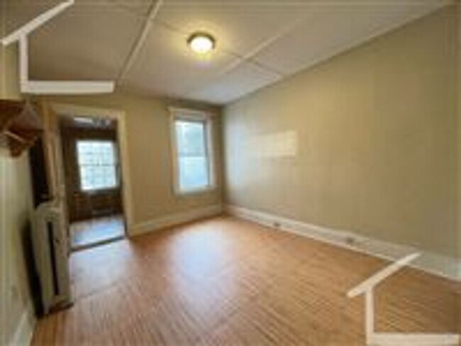 Photo - 196 Kelton St Apartment
