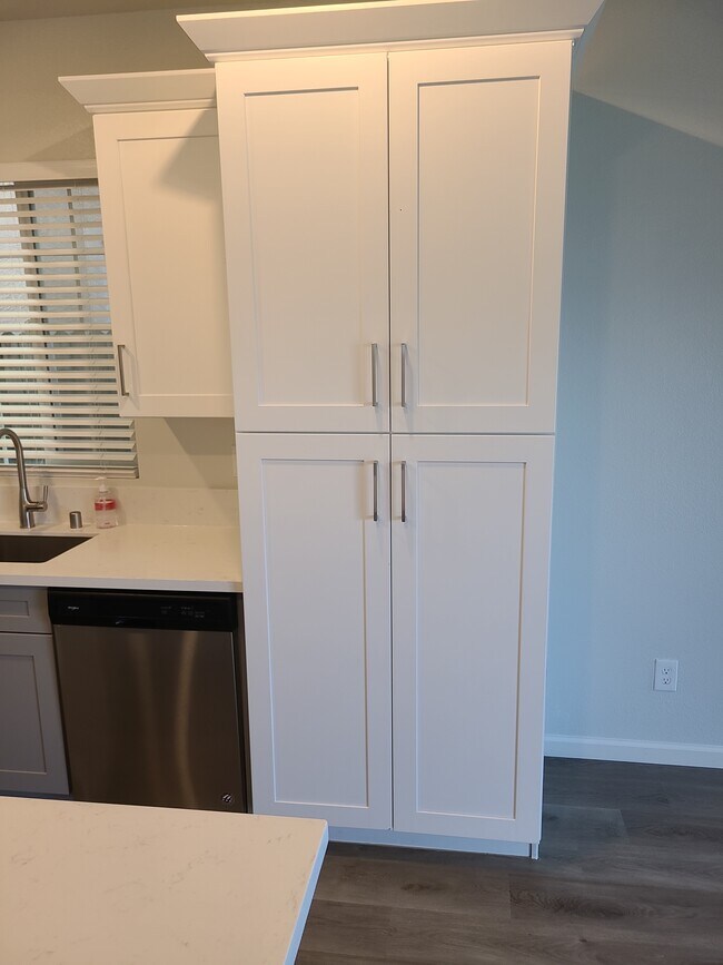 Foto del edificio - 8167 Weeping Willow Ln
