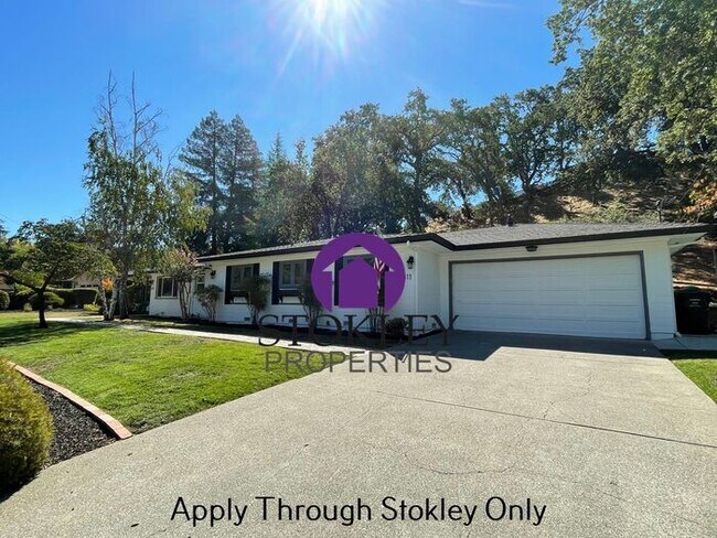 Building Photo - Stokley Properties Presents 811 Holly Hill...