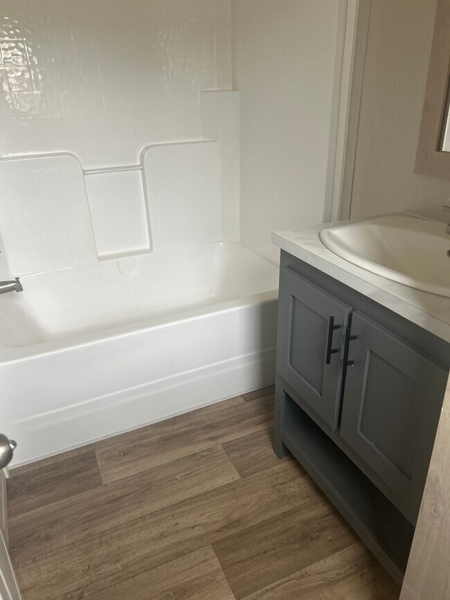 Foto del edificio - Earls Lot #2B