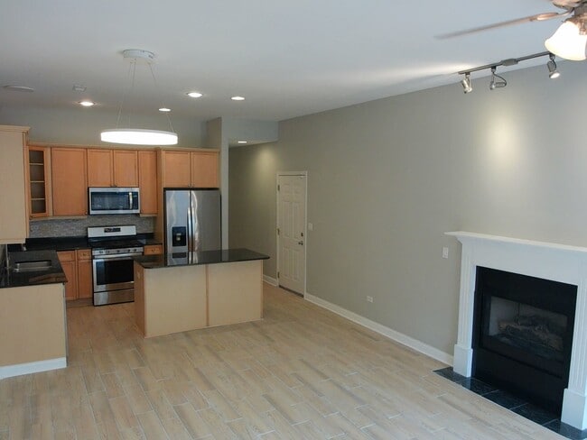 Building Photo - 6113 S Kimbark Ave