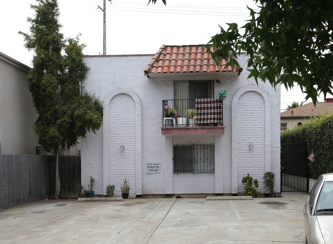 Building Photo - 4368 Kansas St