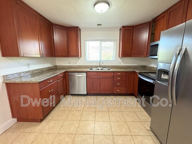 Foto del edificio - 1440 Oakdale Ave
