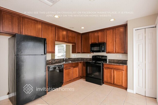 Foto del edificio - 2458 Hamlet Cir