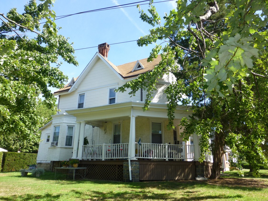 Foto principal - 50 S Scott Ave