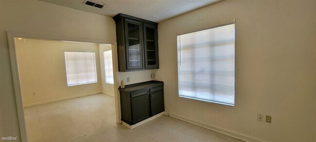 Foto del edificio - 3 br, 1 bath Triplex - 318 N 7th St Apt C