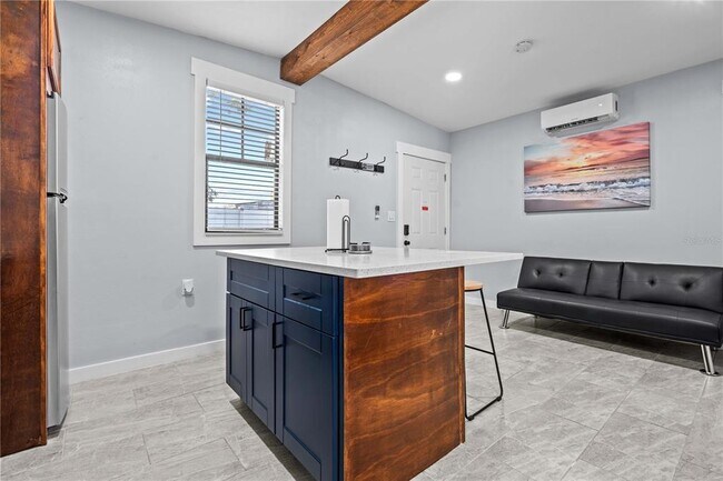 Foto del edificio - 1904 E 97th Ave