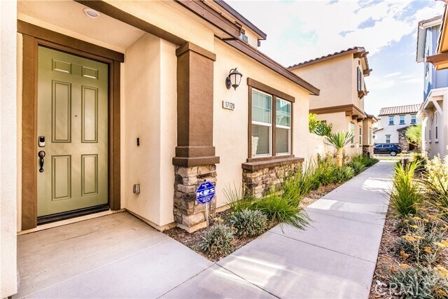 Foto del edificio - 17120 Zion Dr