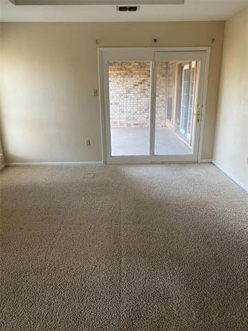 Building Photo - 6209 Live Oak Trail