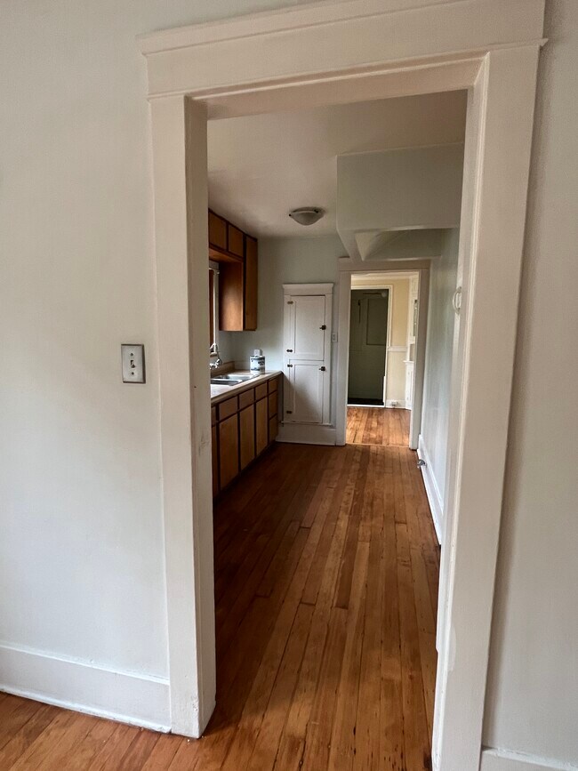 View to kitchen from front - 3865 Brunswick Ave