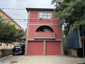 Building Photo - 221 Charles St