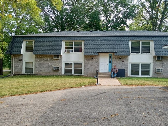 Building Photo - 4766 Wolverton Ln