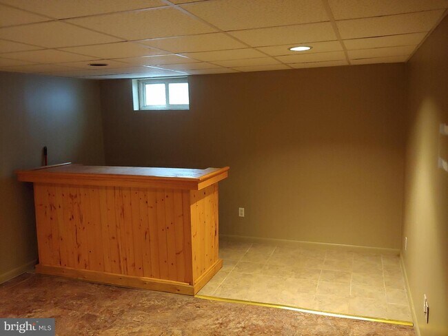 Building Photo - 107 Wendover Dr