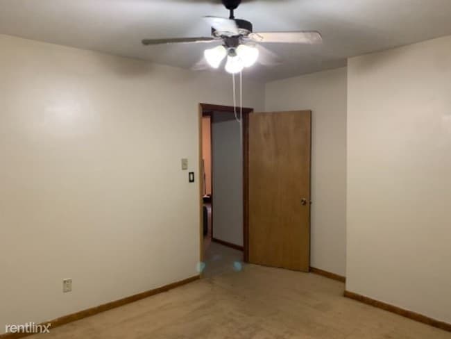 Building Photo - 2 br, 1 bath Apartment - 407 4th St B Unit B