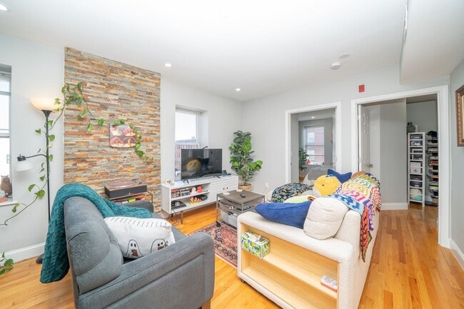 Photo - 28-30 Chelsea Street Apartment
