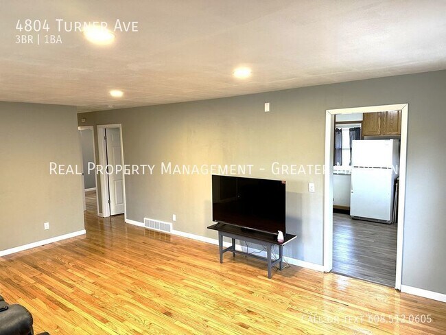 Building Photo - Perfect east side house rental
