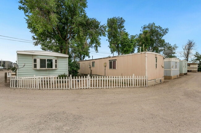 Building Photo - 1303 N College Ave