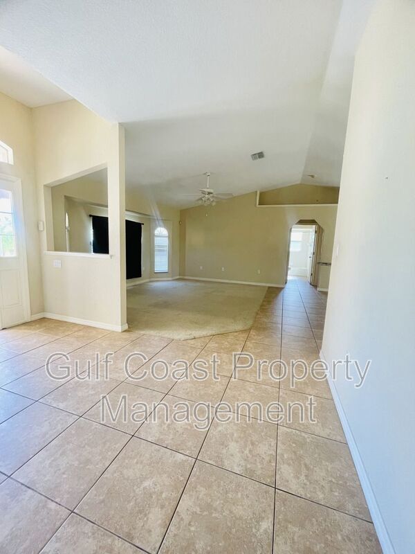 Building Photo - 390 Corrientes Cir