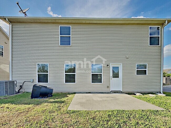Foto del edificio - 511 Creek Oak Dr
