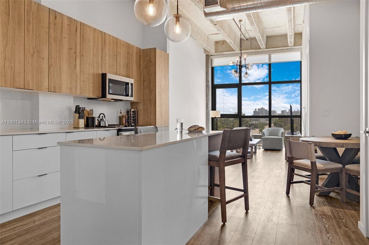 Foto principal - 7920 NE 2nd Ave