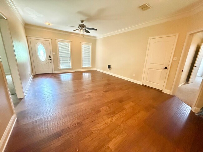Foto del edificio - Lovely 3-bed/2-bath in Tyler near Lindale!